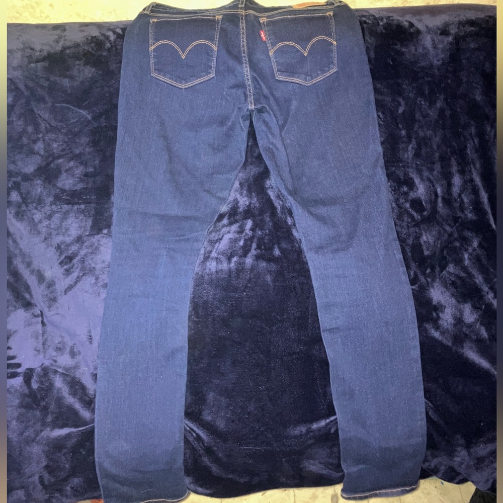 Levi's Women's Straight leg jeans